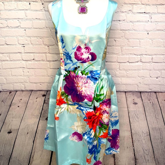 Luxe By Carmen Marc Valvo Satin Dress - Picture 6 of 7